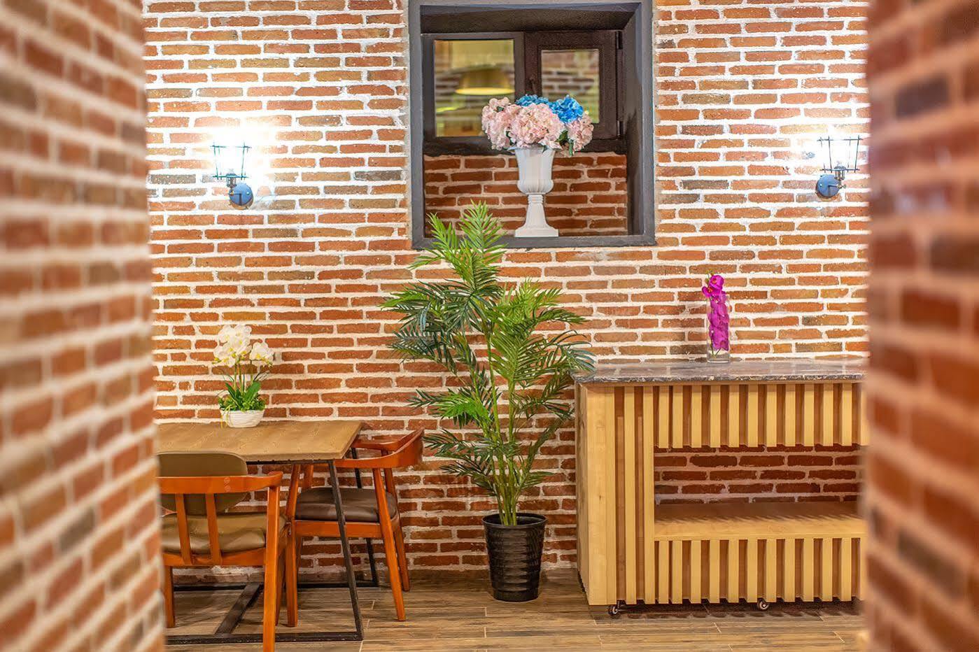 Royal Inn ティビリシ エクステリア 写真